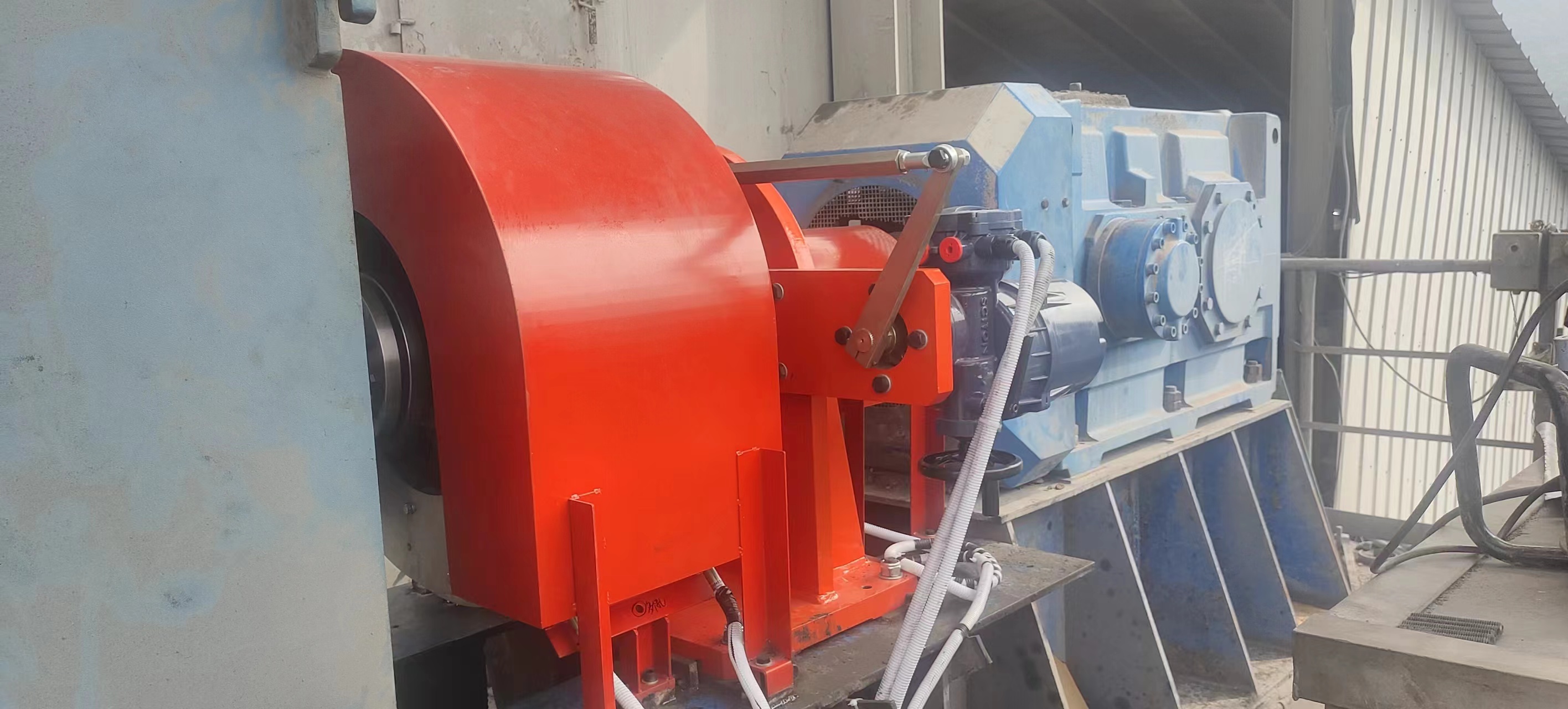 某水泥厂软启动皮带机永磁调速器